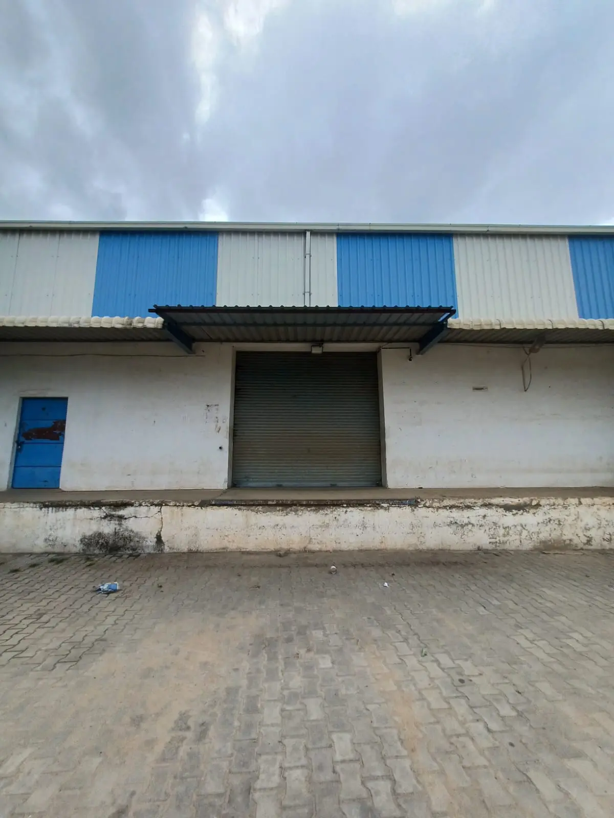 6,000 sqft warehouse in Bengaluru, Karnataka — photo 1 of 3