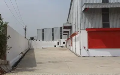 16,939 sqft warehouse in Noida, Uttar Pradesh — photo 1 of 17
