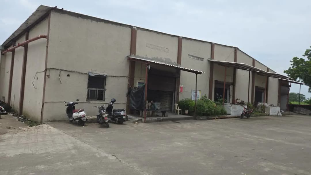 26,000 sqft warehouse in Surat, Gujarat — photo 1 of 3