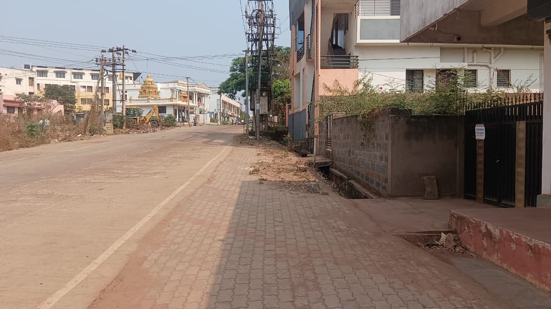 1,100 sqft warehouse in Hubli, Karnataka — photo 1 of 6