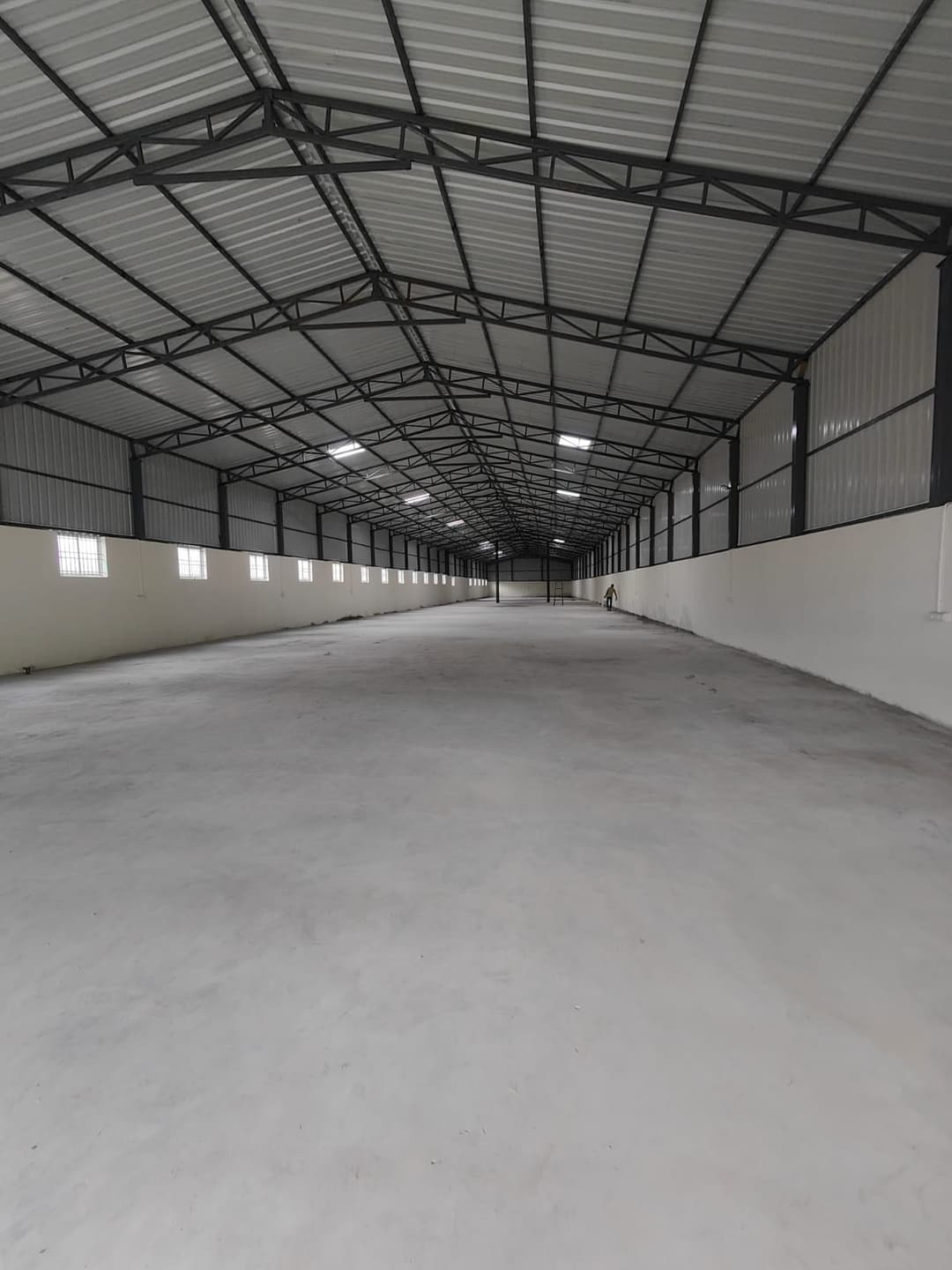 15,000 sqft warehouse in Bengaluru, Karnataka — photo 1 of 8