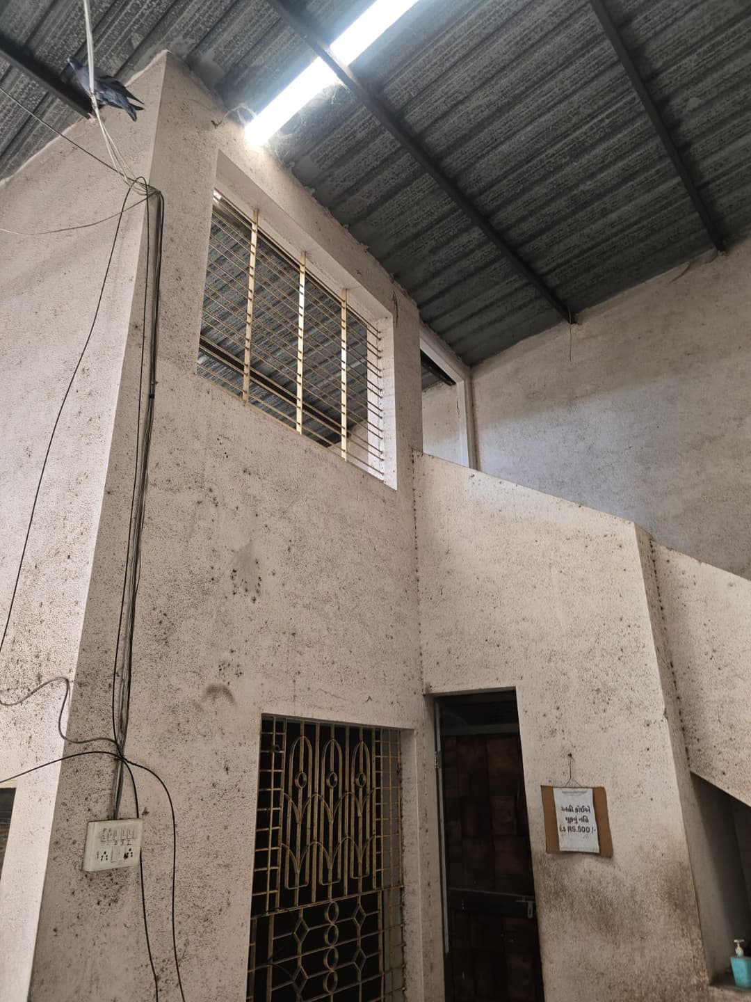 2,000 sqft warehouse in Rajkot, Gujarat — photo 1 of 4