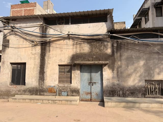 2,400 sqft warehouse in Delhi, New Delhi