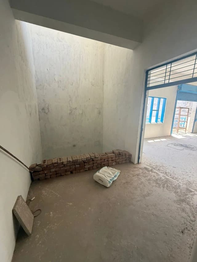 9,000 sqft warehouse in Delhi, Delhi