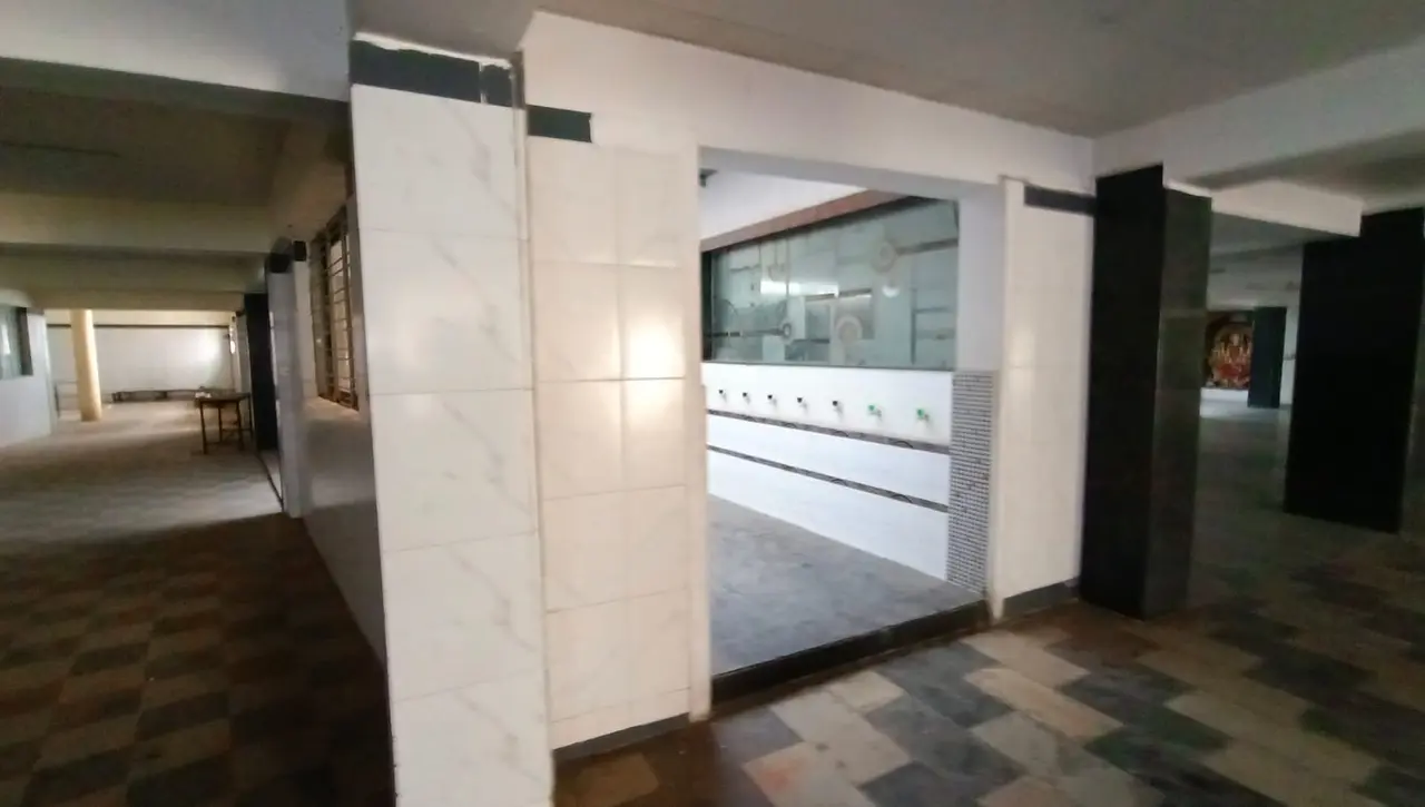 9,000 sqft warehouse in Bengaluru, Karnataka — photo 1 of 14