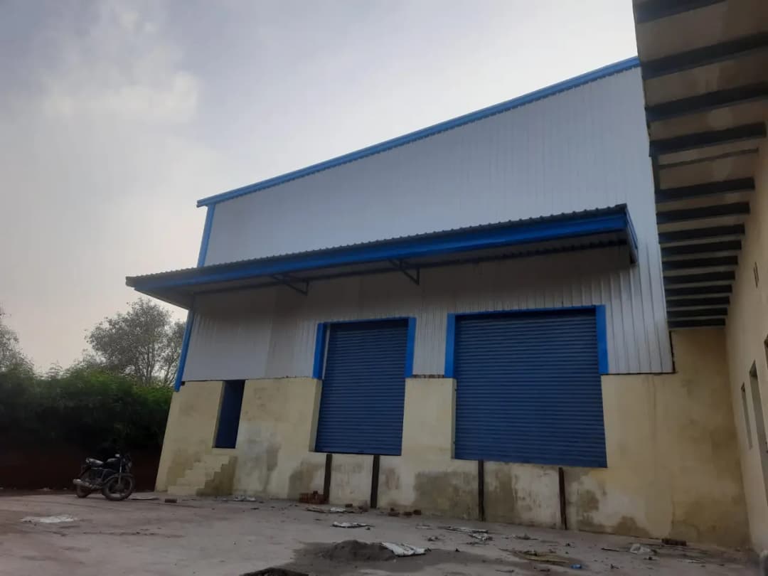 13,000 sqft warehouse in Mundka, Delhi — photo 1 of 3