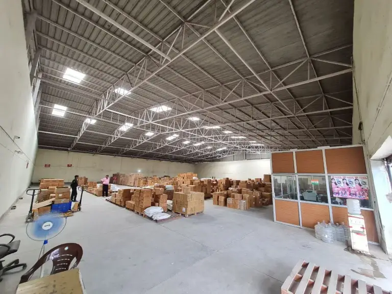 15,000 sqft warehouse in Lucknow, Uttar Pradesh