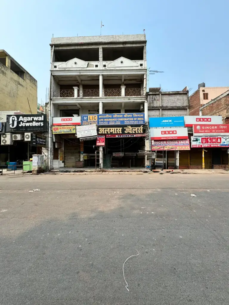 2,000 sqft warehouse in Lucknow, Uttar Pradesh