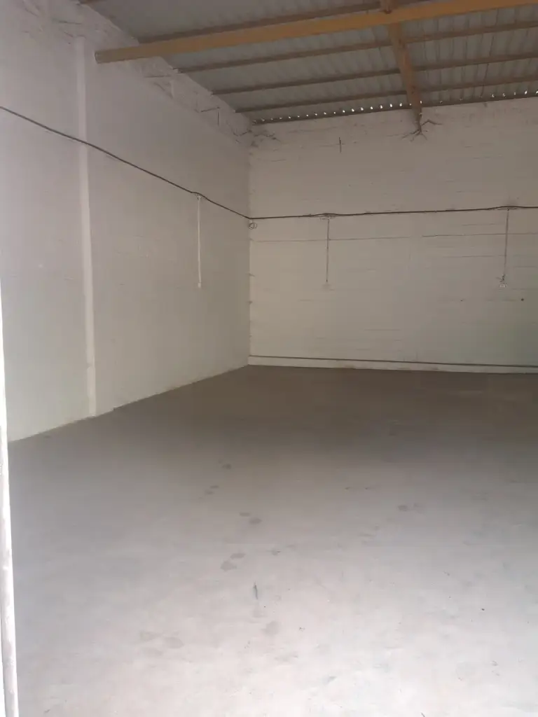 2,000 sqft warehouse in Bengaluru, Karnataka