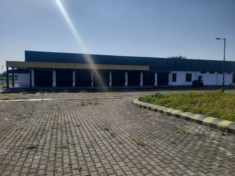 15,000 sqft warehouse in Nashik, Maharashtra