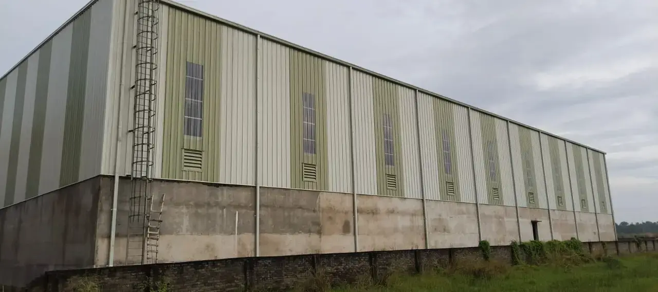 Warehouse exterior in Dhulagori, Kolkata