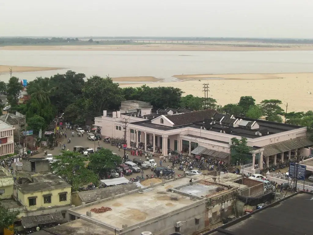 Cuttack Collectorate beside the Mahanadi river